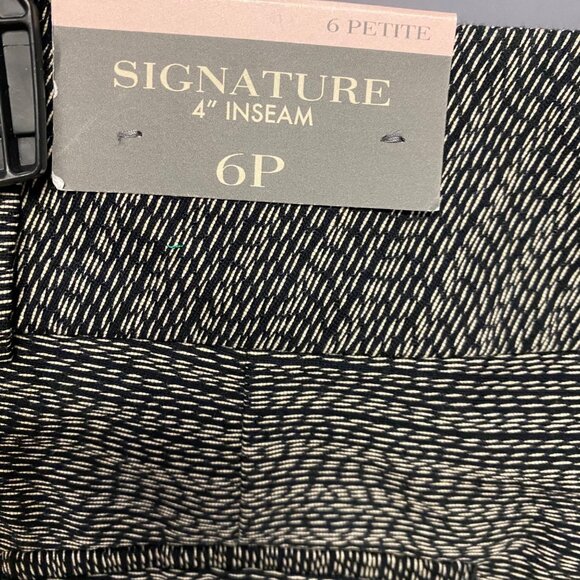 Ann Taylor Signature 4" Inseam Womens Textured Shorts Size 6P Black & White NWT‎ - Picture 4 of 6